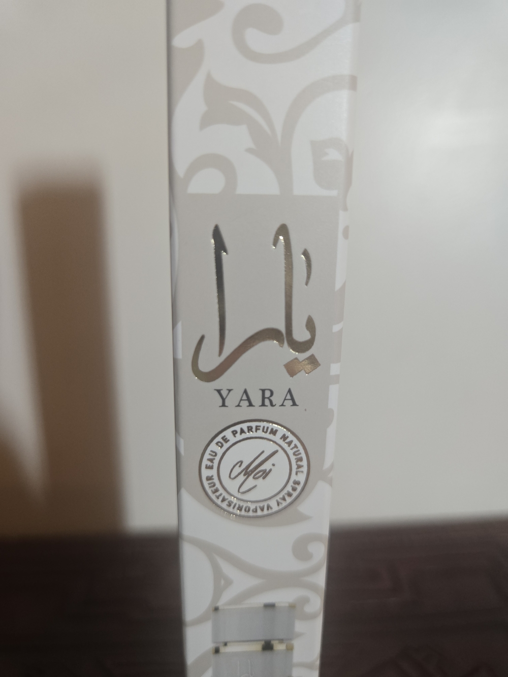Yara "Moi" White & Gold Perfume Spray - Picture 3 of 4